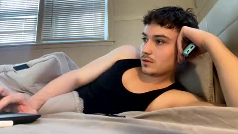 Snapshot of yungstudbev chatting on February 2025 09:24:02 PM yungstudbev online show from February 2025 09:24:02 PM