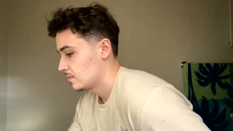 Snapshot of yungstudbev chatting on March 2025 08:42:02 PM yungstudbev online show from March 2025 08:42:02 PM