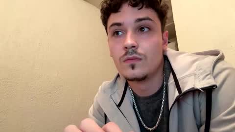 Snapshot of yungstudbev chatting on September 2025 11:05:02 PM yungstudbev online show from September 2025 11:05:02 PM