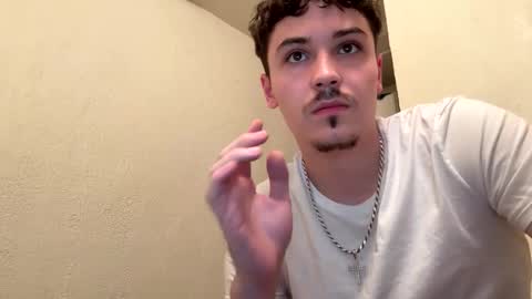 Snapshot of yungstudbev chatting on September 2025 04:02:02 AM yungstudbev online show from September 2025 04:02:02 AM