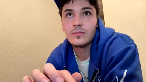 Snapshot of yungstudbev chatting on September 2025 08:58:02 PM yungstudbev online show from September 2025 08:58:02 PM