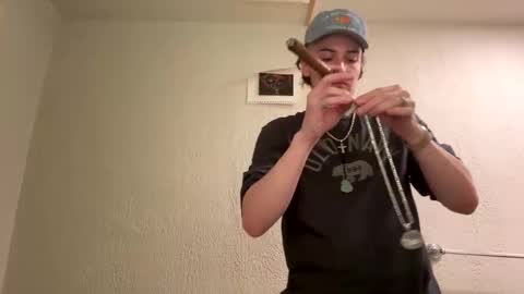 Snapshot of yungstudbev chatting on February 2026 09:37:02 PM yungstudbev online show from February 2026 09:37:02 PM