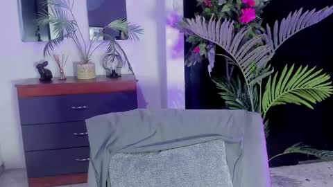 Yuri Kay online show from May 2026 08:03:02 PM