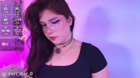 Snapshot of yuri_stars chatting on September 2025 03:43:01 AM Yuri Stars online show from September 2025 03:43:01 AM