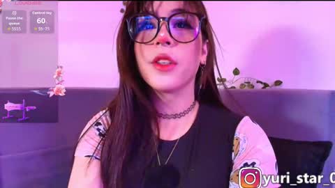 Snapshot of yuri_stars chatting on November 2025 04:23:02 AM Yuri Stars online show from November 2025 04:23:02 AM