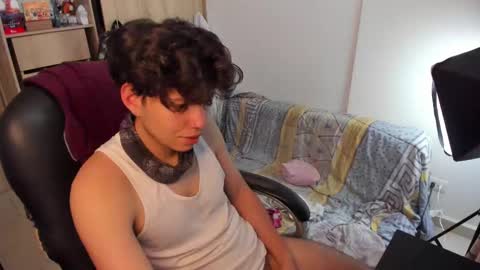 yurii_moody online show from October 2025 06:18:02 PM