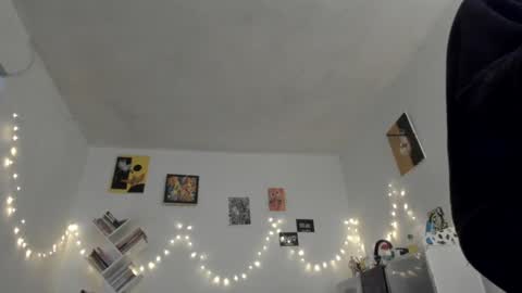 paola online show from December 2024 06:30:02 PM