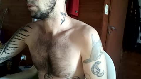 Yuumi online show from April 2026 07:44:01 PM