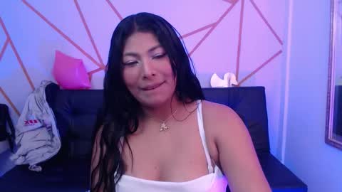 Snapshot of yvanna__smith chatting on March 2026 03:30:02 AM yvanna__smith online show from March 2026 03:30:02 AM