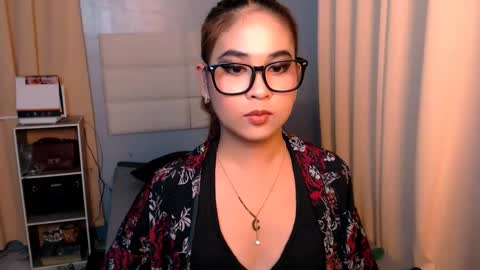 Snapshot of yvannasilva18 chatting on February 2025 01:35:02 PM jai online show from February 2025 01:35:02 PM