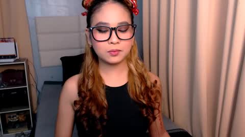 Snapshot of yvannasilva18 chatting on February 2025 06:40:01 AM jai online show from February 2025 06:40:01 AM