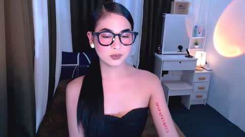 Snapshot of yvannasilva18 chatting on September 2025 10:04:02 AM jai online show from September 2025 10:04:02 AM