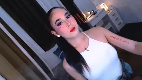 Snapshot of yvannasilva18 chatting on September 2025 10:48:02 AM jai online show from September 2025 10:48:02 AM