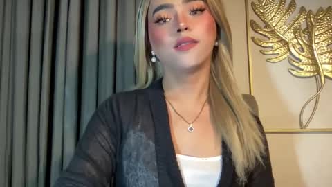 Miss Cali online show from December 2024 09:43:02 AM