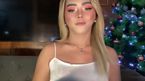 Miss Cali online show from December 2024 05:19:01 PM