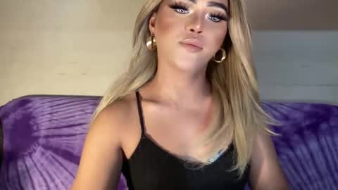 Miss Cali online show from January 2025 07:31:02 PM