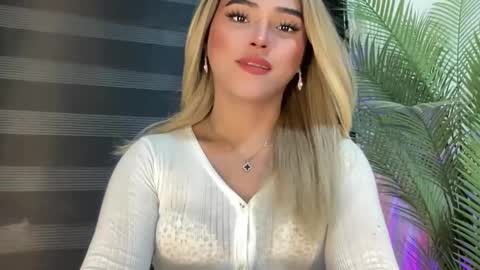 Miss Cali online show from February 2025 08:18:01 AM