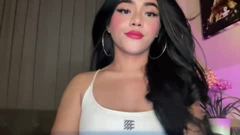 Snapshot of yvonne_guidotti chatting on May 2026 06:58:01 PM Miss Cali online show from May 2026 06:58:01 PM
