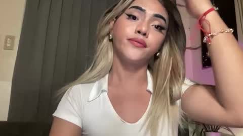 Snapshot of yvonne_guidotti chatting on May 2026 06:04:01 PM Miss Cali online show from May 2026 06:04:01 PM