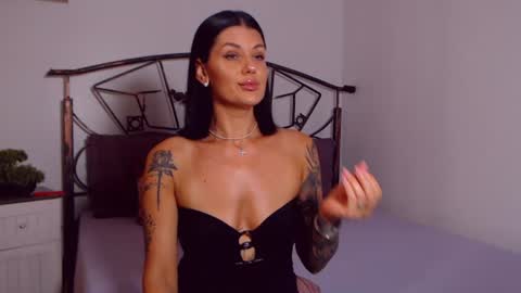 Snapshot of yvonneeverlee chatting on June 2026 08:46:02 PM I V Y online show from June 2026 08:46:02 PM