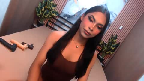 Snapshot of yvonnellvs chatting on February 2026 03:02:01 AM yvonnellvs online show from February 2026 03:02:01 AM