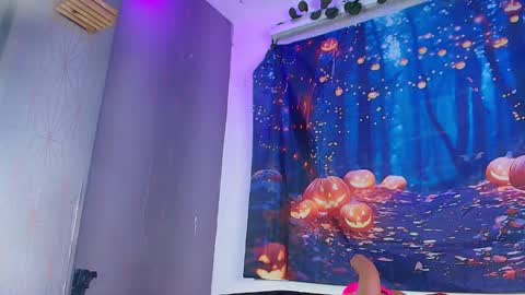 Zoe  online show from October 2025 03:05:02 AM