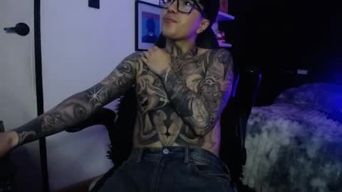 zac_muller1 online show from November 2025 08:44:01 AM