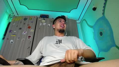 Zac Freelance model online show from January 2025 08:41:01 AM