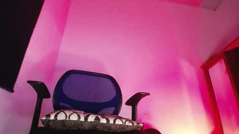 Zac Freelance model online show from December 2025 12:19:02 AM