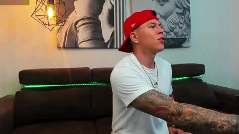 zacandmarcosmg_ online show from October 2025 09:59:02 PM