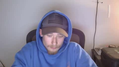 zachmcw25 online show from November 2025 02:44:01 AM