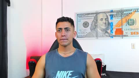 zachpri20 online show from December 2024 07:58:02 AM