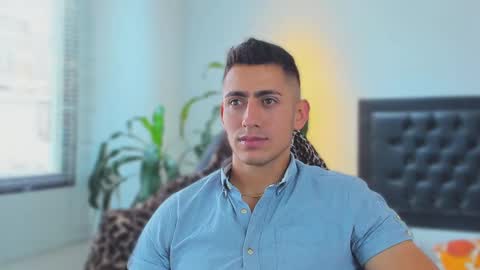 zachpri20 online show from September 2025 04:01:02 PM