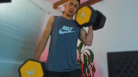 zachpri20 online show from October 2025 03:36:02 AM