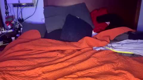 zachslime472 online show from April 2026 09:07:02 AM