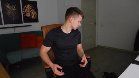 Snapshot of zack_gillian chatting on May 2026 07:55:02 PM ZACK GILLIAN online show from May 2026 07:55:02 PM