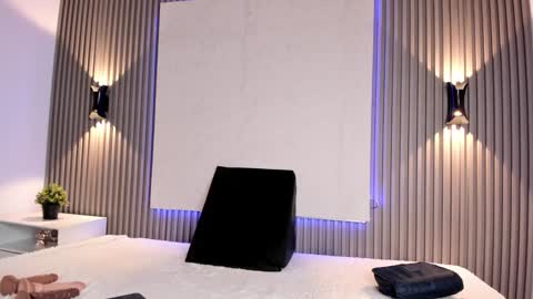 zafira online show from February 2025 05:34:01 PM