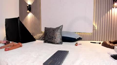 zafira online show from February 2025 06:24:02 PM