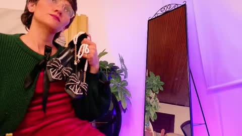 Karina  online show from September 2025 08:47:02 AM