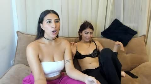 zafiro_lee online show from June 2026 06:52:02 AM