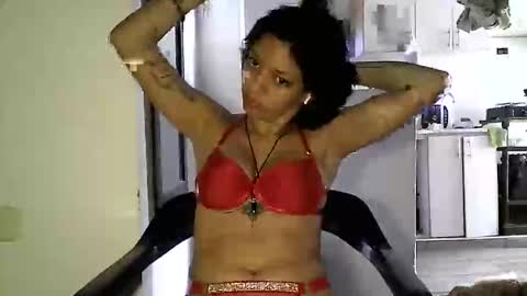 Snapshot of zafiro_rubi chatting on June 2026 12:18:02 PM Zafiro online show from June 2026 12:18:02 PM