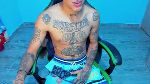 BiG Zafiro online show from February 2026 01:51:01 PM