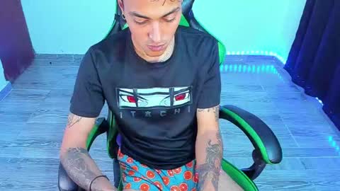 BiG Zafiro online show from April 2026 01:39:02 PM