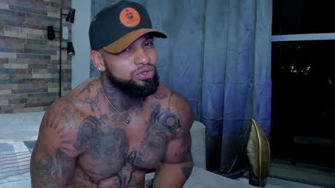 INSTAGRAM yormanfit7 online show from January 2025 02:33:02 AM