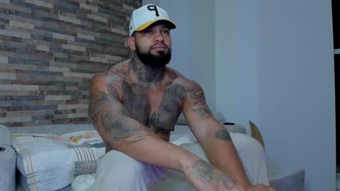 INSTAGRAM yormanfit7 online show from February 2025 10:04:02 AM