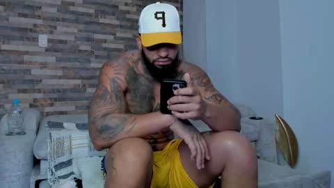 INSTAGRAM yormanfit7 online show from March 2025 11:44:02 AM