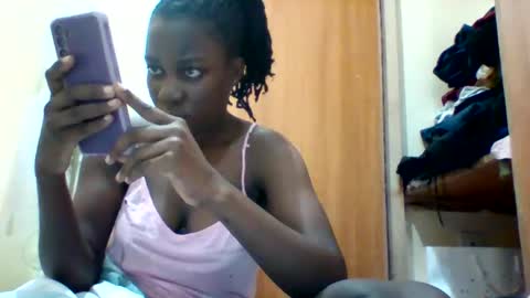 Snapshot of zainxxxx chatting on September 2025 07:08:01 AM zainxxxx online show from September 2025 07:08:01 AM