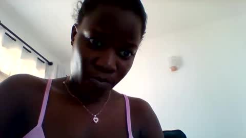 Snapshot of zainxxxx chatting on November 2025 12:05:01 PM zainxxxx online show from November 2025 12:05:01 PM