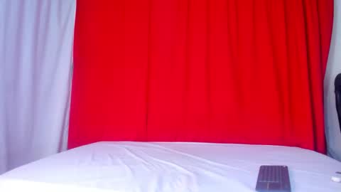 Zaira online show from November 2025 08:10:01 PM