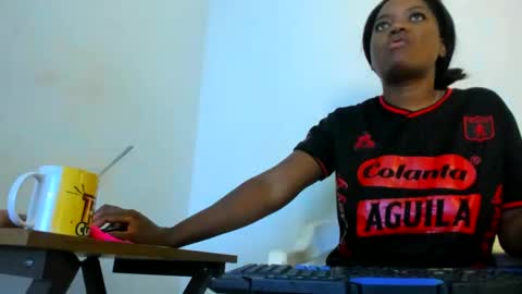 Zamara   online show from February 2025 12:03:02 PM